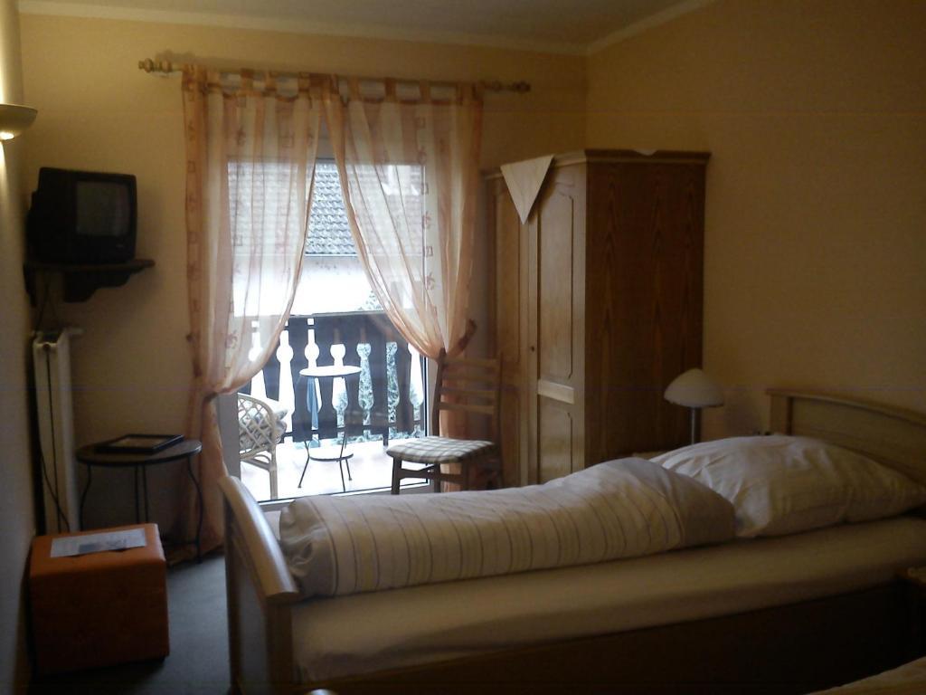 Hotel Zur Kueferschenke Nierstein Kamer foto