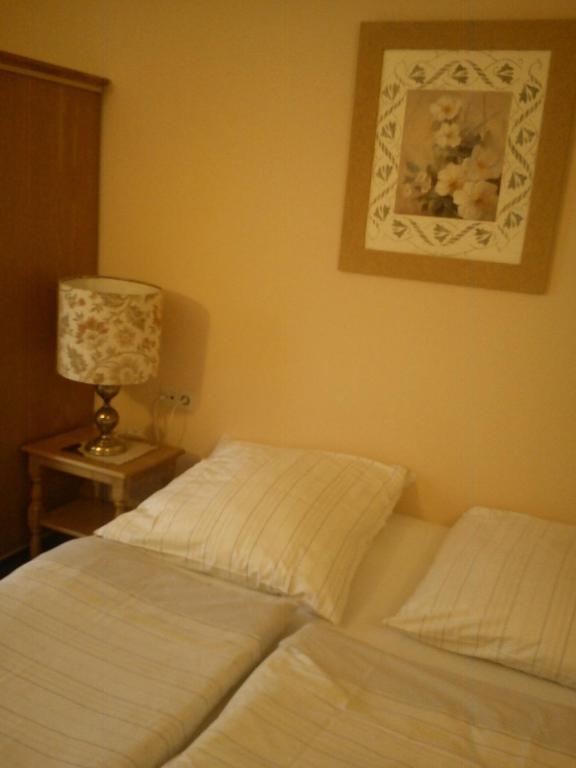 Hotel Zur Kueferschenke Nierstein Kamer foto