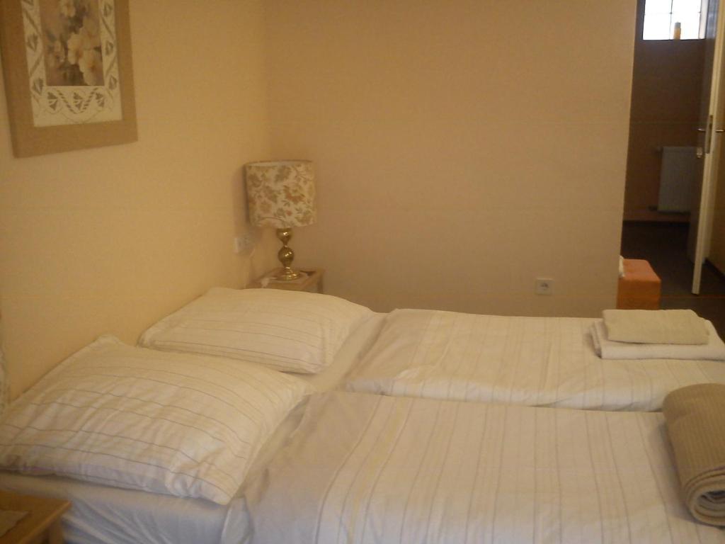 Hotel Zur Kueferschenke Nierstein Kamer foto