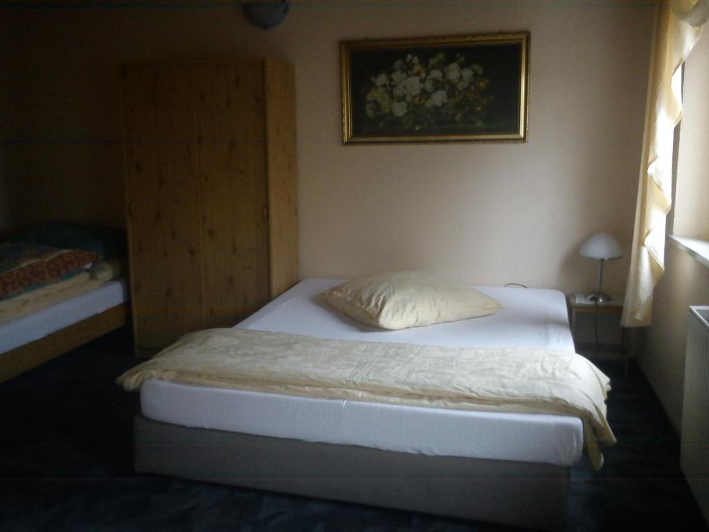 Hotel Zur Kueferschenke Nierstein Kamer foto